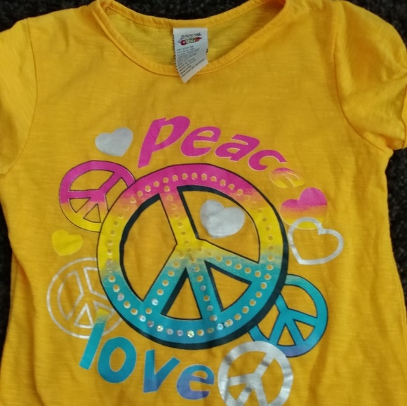 Peace and love t-shirt - Picture 1 of 2